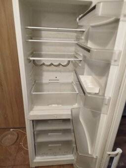 Chladnička s mraziakom v  bielej farbe Siemens - 4