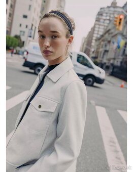 Zara prechodna bundicka c. S - 4