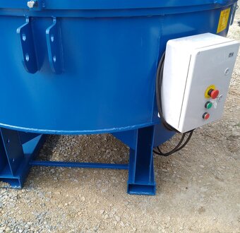 ELEKTRICKÁ MIEŠAČKA na betón 1200L - 4