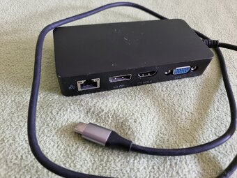 Predám usb-c hub - 4
