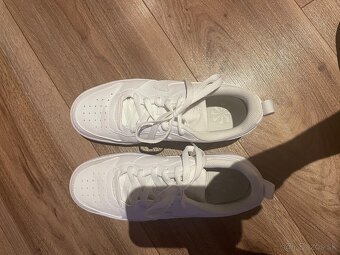 Nike COURT BOROUGH RECRAFT UNISEX - Tenisky - white - 4
