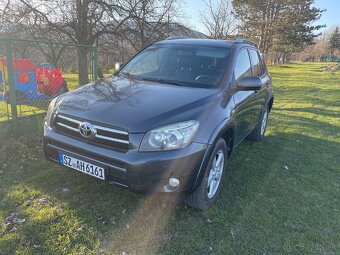 Toyota RAV4 2,2 D-4D 180 Sol 130kW - 4
