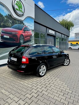 ŠKODA OCTAVIA COMBI 2,0 TDi 4x4 - 4