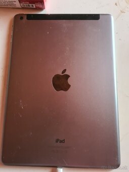 Predám Apple iPad Air 128gb - 4