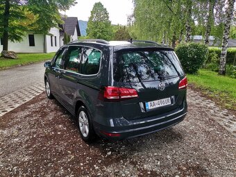 Volkswagen Sharan 2,0TDI Highline - 4