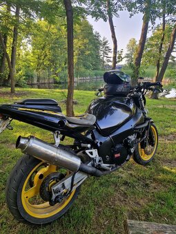 Suzuki Gsxr 600 srad - 4
