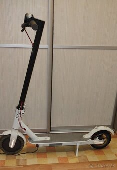 Xiaomi Mi Electric Scooter 2 White - 4