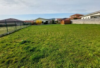 Ponúkame na dlhodobý prenájom pozemok na ulici Vavrinecká v  - 4