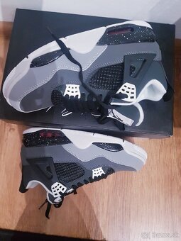 Nike Jordan - 4