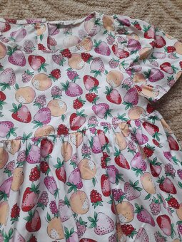 Krásne dievčenské šaty,  veľkosť 140 - 4