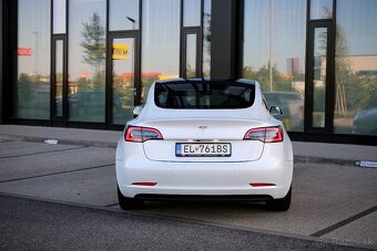 TESLA MODEL 3 Standard Range Plus - 4
