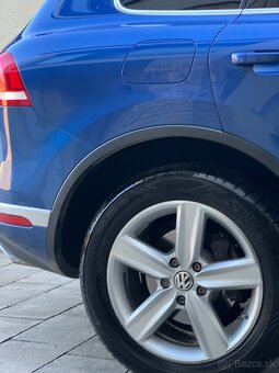 Volkswagen Touareg 2 facelift 3.0 TDi - 4