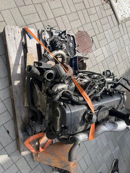 Predám motor Volkswagen 2.5 TDI (multivan transporter) - 4