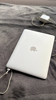 MacBook Air 13" (A1466, 2015) – i5, 8GB RAM, 128GB - 4