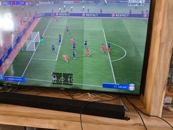 Sony PlayStation 4 slim +2x ovládač+ FIFA 21 - 4