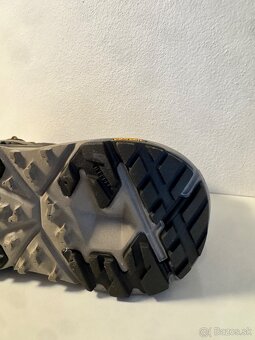 HOKA ONE ONE na Zkmu - 4