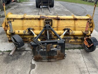 Čelná radlica na sneh. - 4