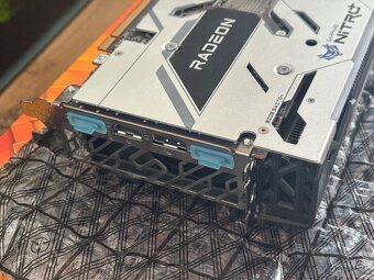 Sapphire Nitro+ RX 6700 XT 12GB - 4