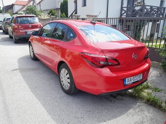 Opel Astra 1.6 - 4