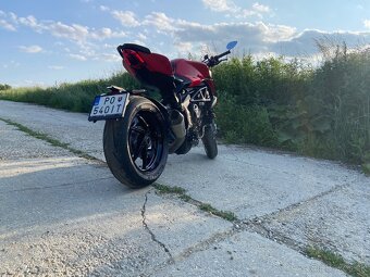 MV Agusta Brutale 800 - 4