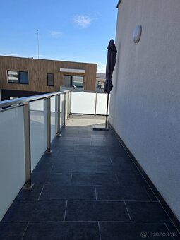 Dvojizbový slnečný byt s terasou a parkovacím miestom - 4