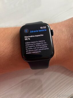 Apple Watch SE  2. generácie, 44 mm - 4