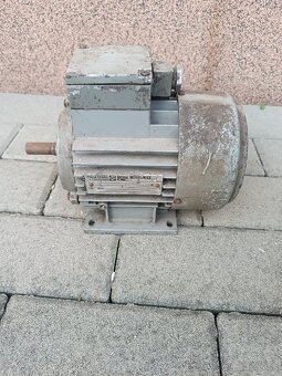 Elektromotory 180 w - 4