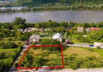 POZEMOK POD RD S PEKNÝMI VÝHĽADMI - MILOCHOV - 4