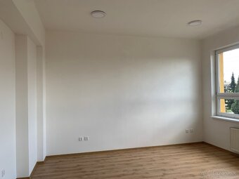 Klimatizovaná kancelária na Fiľakovskej ceste - 30m2 - 4