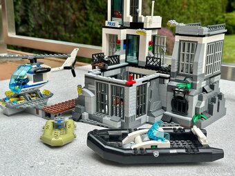 LEGO® City 60130 Väzenie na ostrove - 4