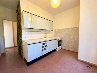 NA PREDAJ 2 IZB. BYT S BALKÓNOM, 52M2, PALÁRIKOVA UL., SENIC - 4