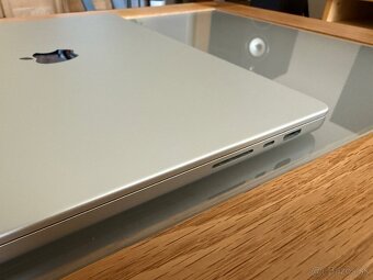 Apple MacBook Pro 16" 2021 - 4