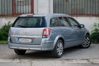 Opel Astra Caravan 1.7 CDTi 110k Essentia - 4