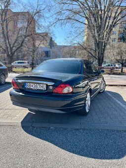 Jaguár X-Type - 4