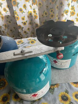 Plynová dvojplatnička a 3 kusy 2 kg plynovych bomb - 4