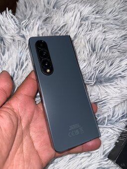 Predám Samsung Galaxy Z Fold4 - 4