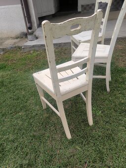 🪑 Predám 3 drevené stoličky – vintage / rustikálny štýl 🪑 - 4