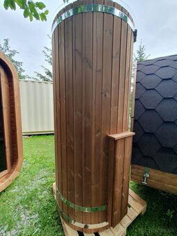 Záhradná sprcha ku saune z termodreva a panoramatickou streh - 4