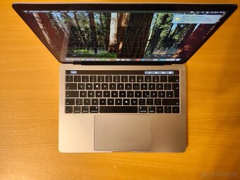 MacBook Pro 13 2019 | i5 • 8GB • 256GB SSD - 4