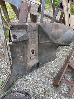 Vnútrorne blatníky +predne čelo lada 2103/2106 - 4