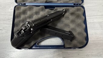 Beretta 92FS - 4