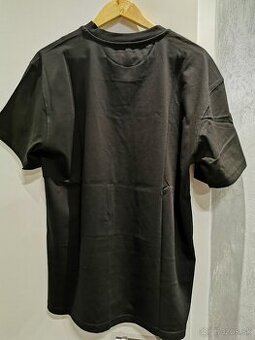 Na predaj čierne tričko Prada – veľkosť M/L - 4