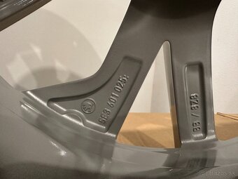 original octavia alu kola škoda iv r18 5E3071498Q - 4