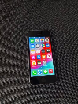 iPhone SE 32gb - 4