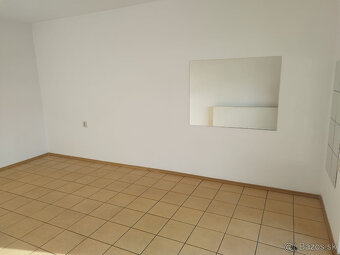 Kancelária na Prenájom v Novákoch. - 4