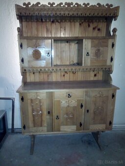 Ručne vyrezávaný nábytok - 4