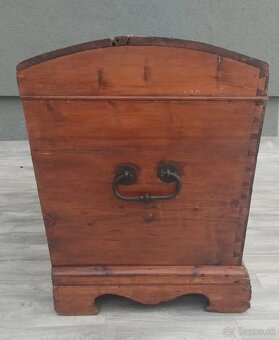 Truhlica starožitná. - 4