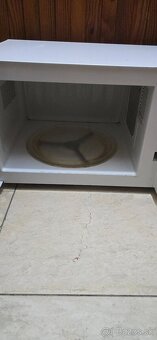 Chladnička s mrazničkou - 4