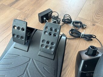Logitech Driving Force Pro - 4