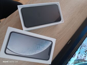 Iphone xr - 4